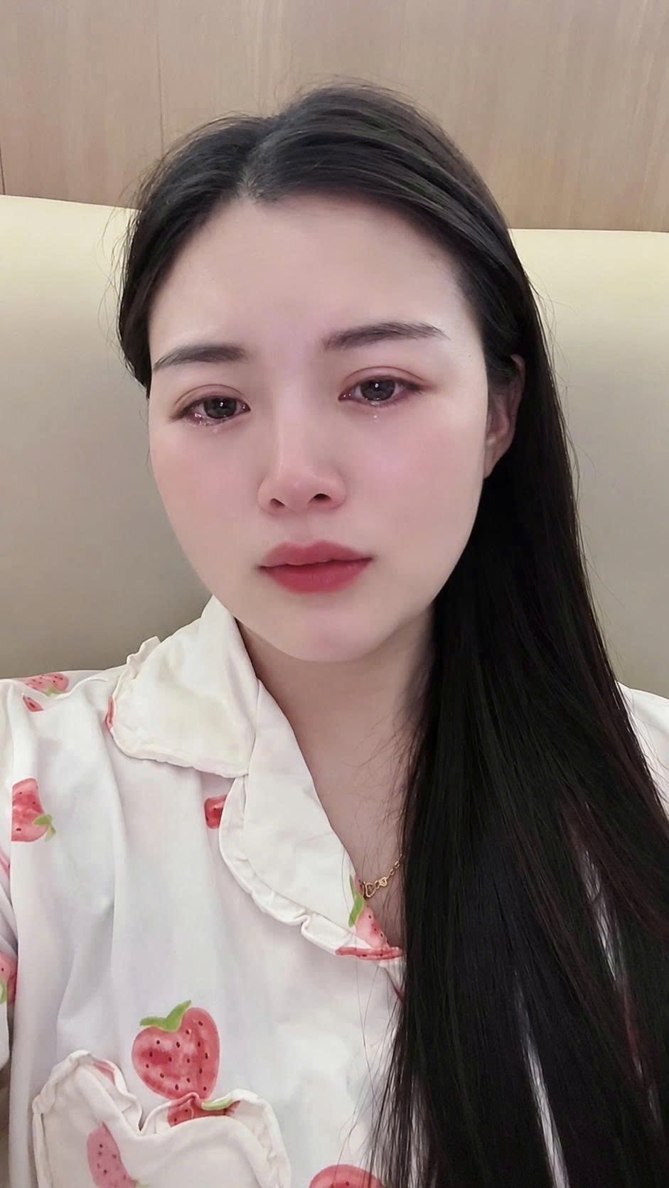 Ông bà ngoại mừng đầy tháng cháu phong bì 30 triệu, tối tôi hí hửng lấy ra đếm lại thì tôi quyết định ly hôn luôn, không chấp nhận được…