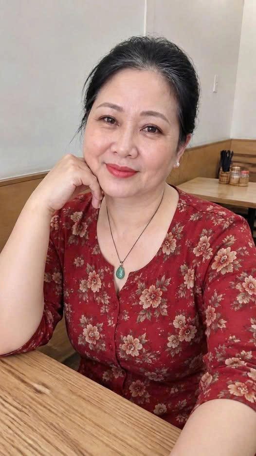 61 tuổi, tôi tái giá với mối tình đầu: Đêm t/ân h/ôn, vừa c/ởi áo vợ, tôi bỗng g/iật mình, đ/au x/ót khi nhìn thấy…