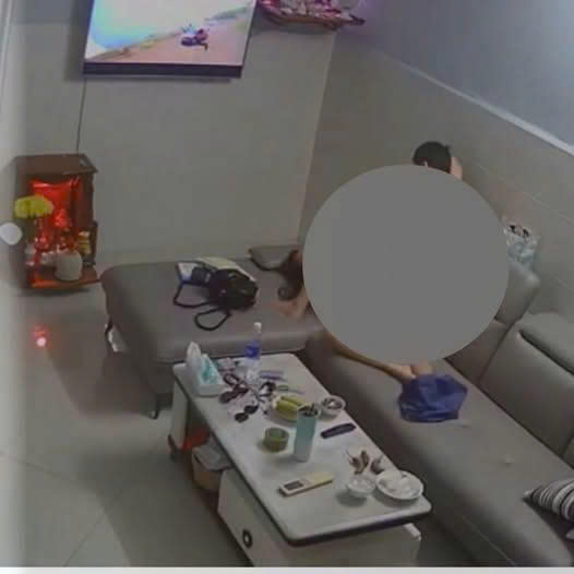 có tuổi đời còn rất trẻ nhưng g”ã đã có thâm niên nhiều năm trong việc chăn dắt các
