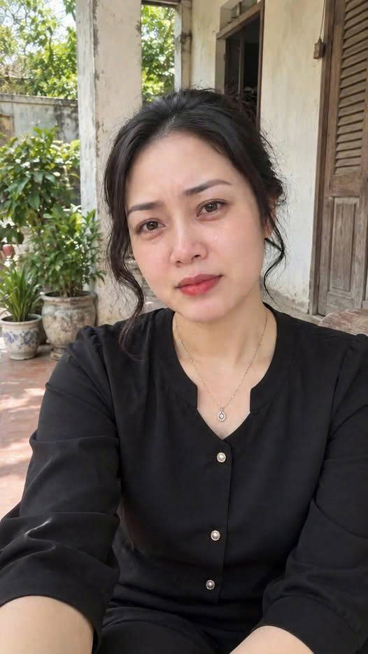Hàng xóm cạnh nhà tôi là một bà góa, sống một mình. Dạo gần đây, mỗi lần gặp tôi ngoài cổng, bà lại buột miệng nói những câu khiến tôi khó chịu.